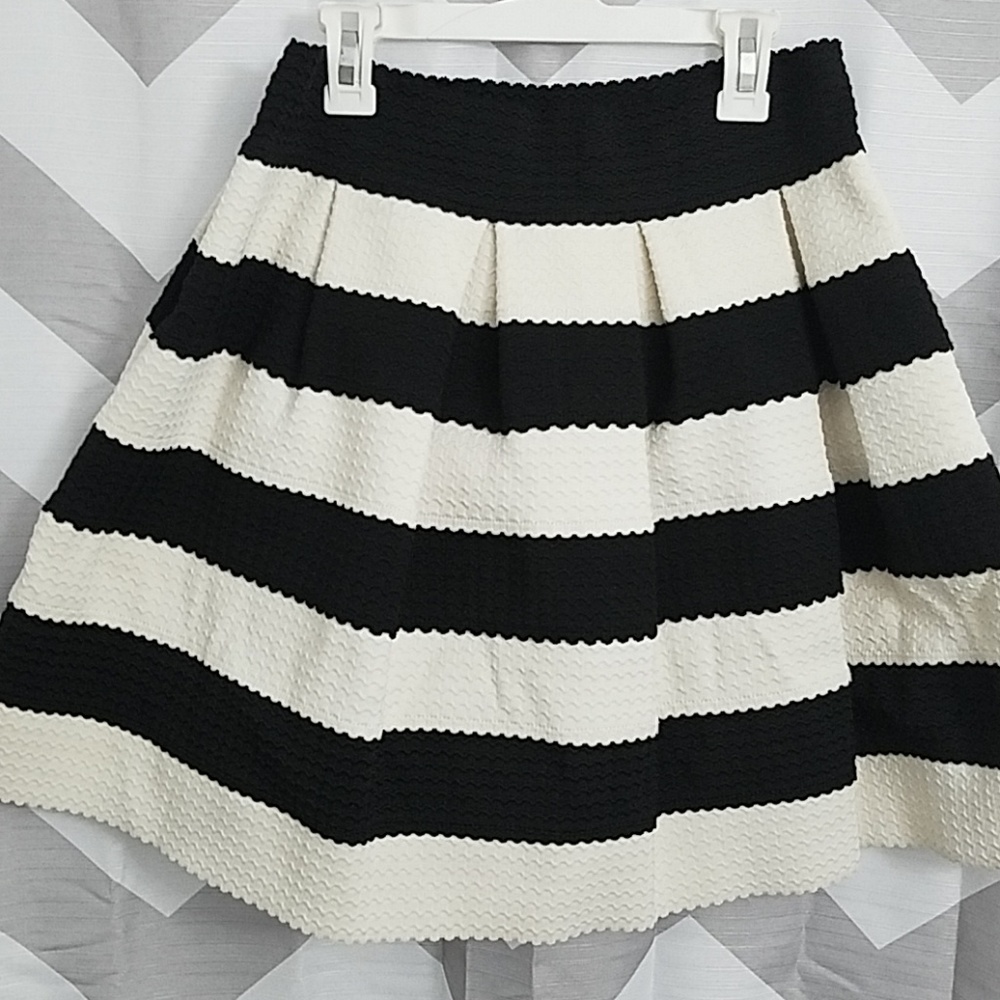 Striped mini bell skirt